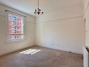 Living room- click for photo gallery